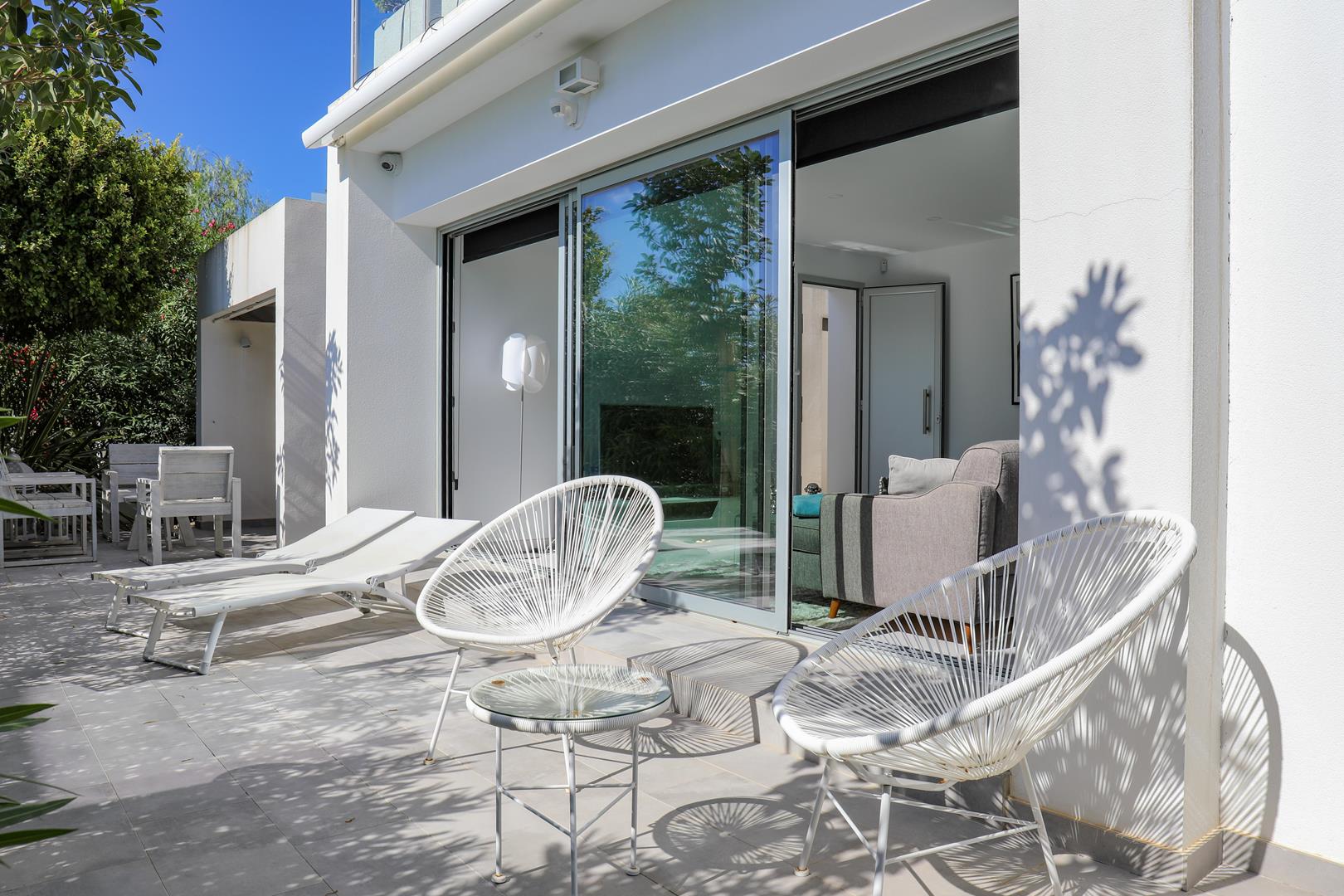 Moderne Villa mit Panoramablick und privatem Pool