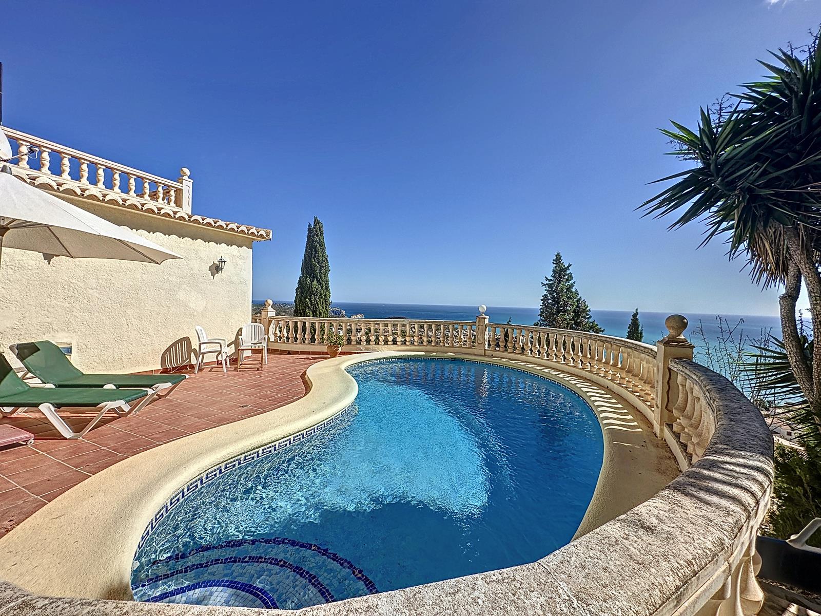 Villa met uitzicht op zee en privé zwembad