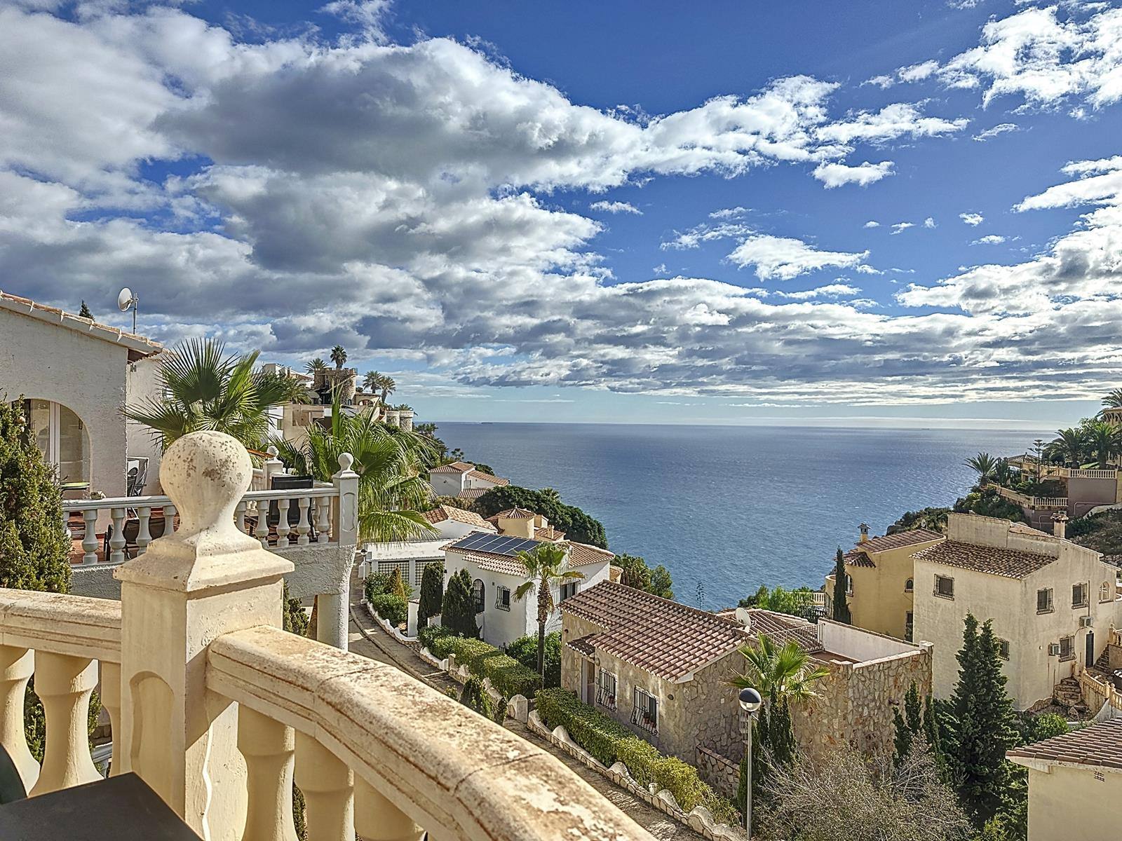 Villa met uitzicht op zee