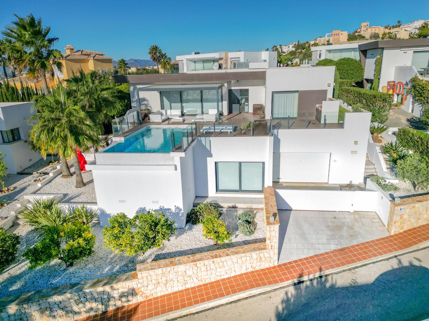 Contemporary Villa for Sale with Sea Views