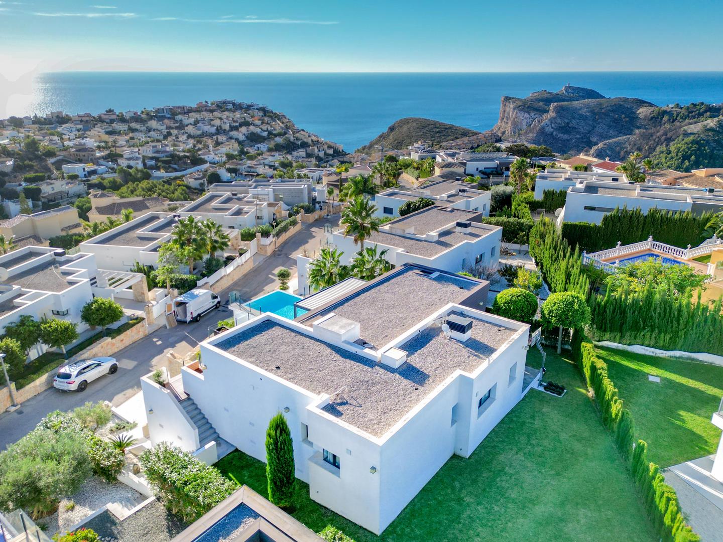 Villa contemporanea in vendita con vista sul mare