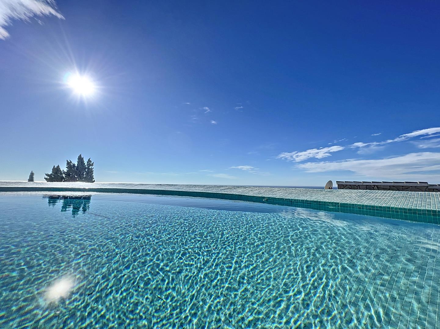 Villa mit Meerblick und privatem Pool