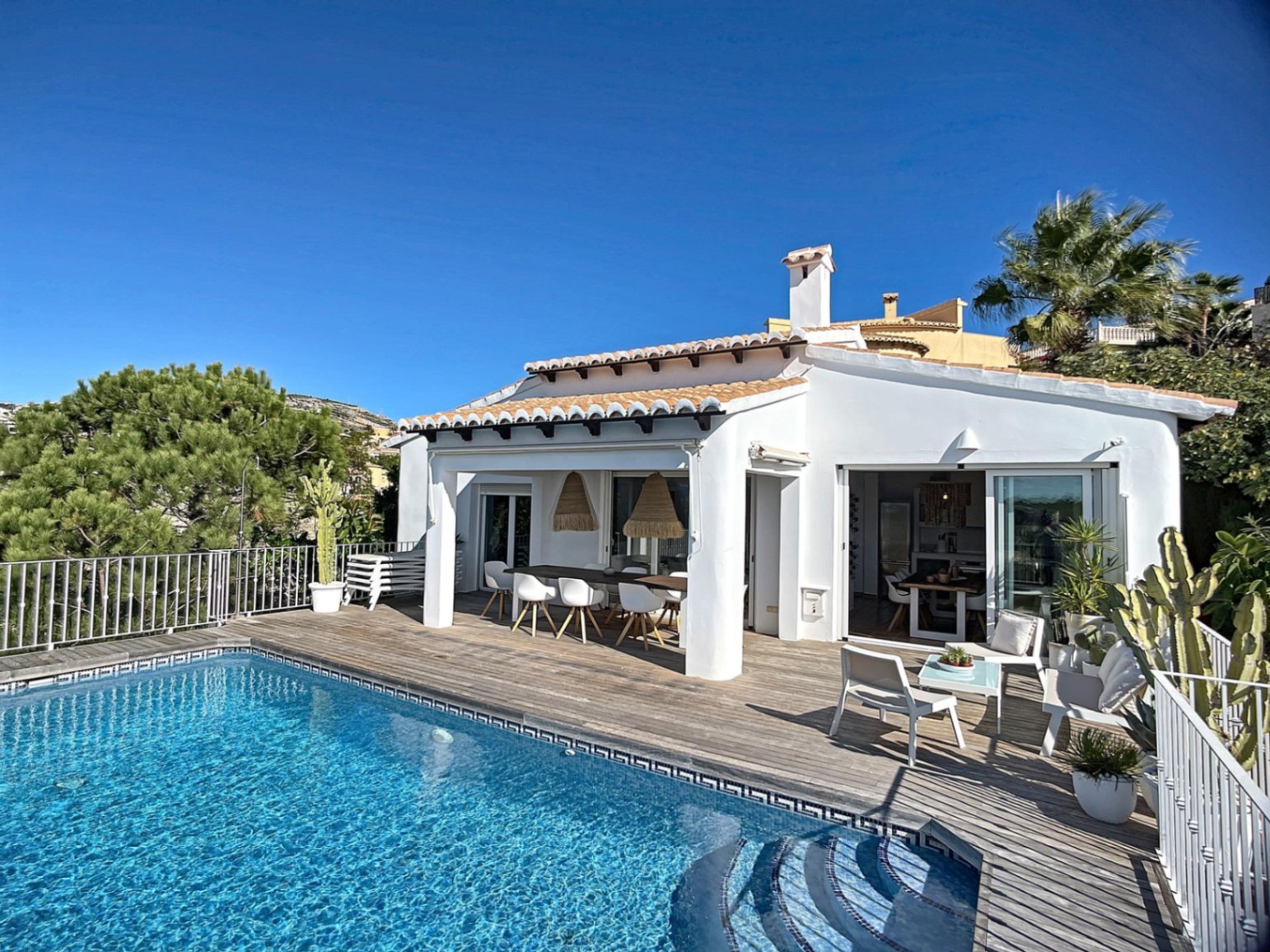 Renovated villa with panoramic views and private pool