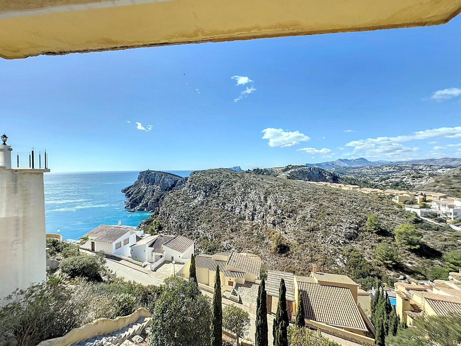 Villa Cumbre del Sol met spectaculair uitzicht