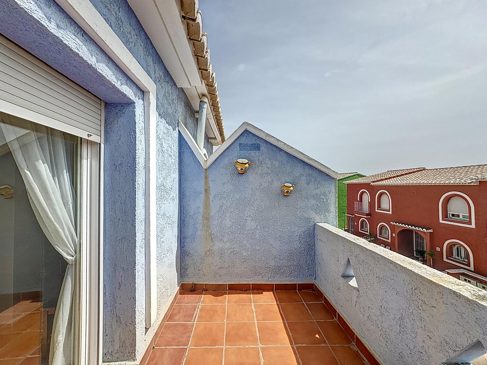 Appartement en duplex à Cumbre del Sol avec jardin