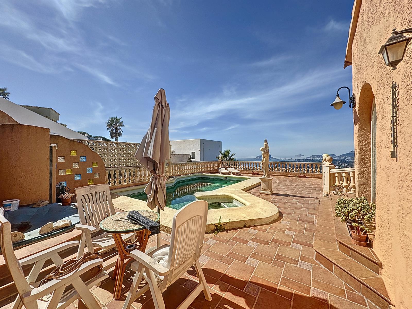 Villa Cumbre del Sol met uitzicht op zee en zwembad