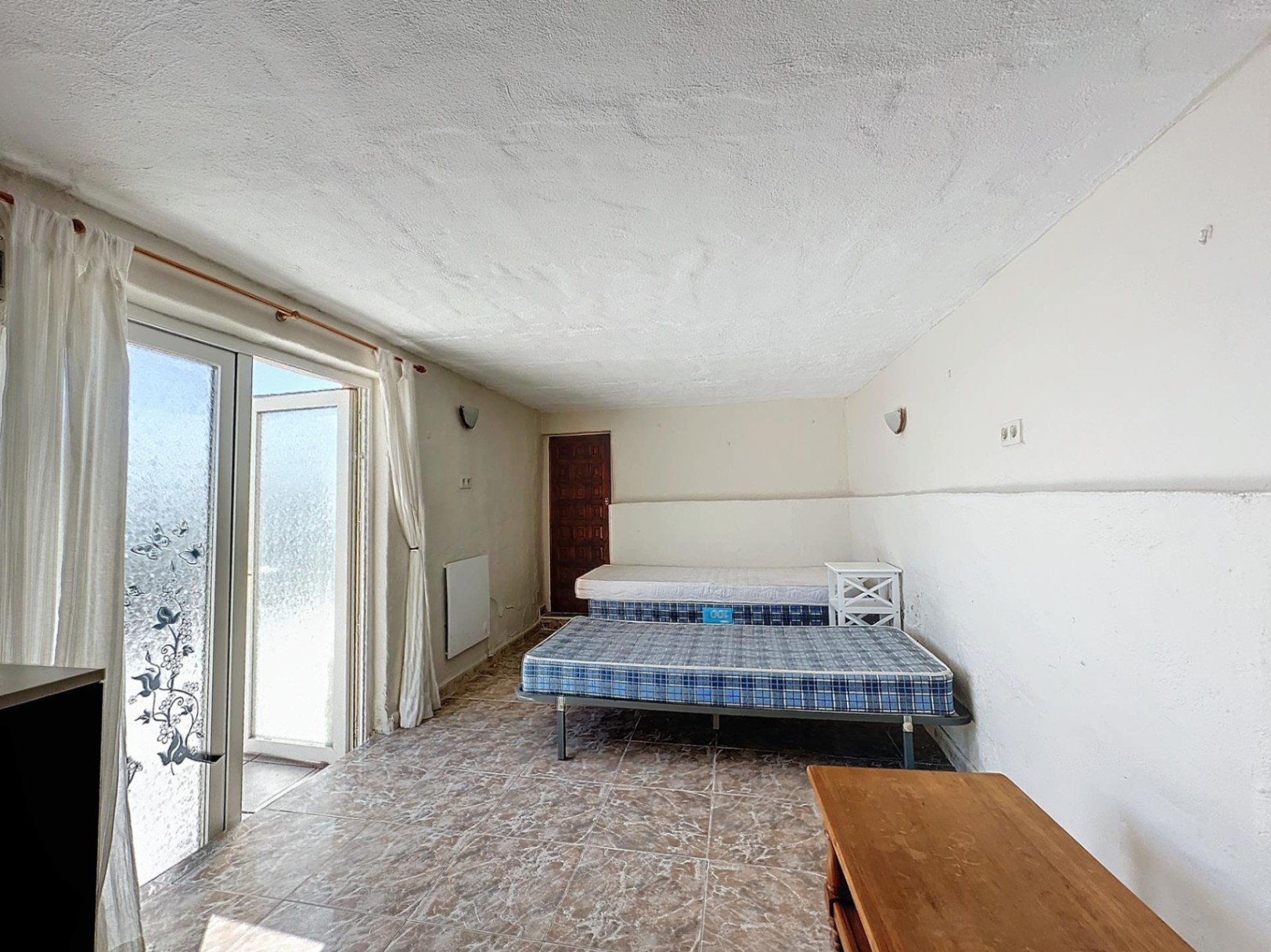 Te renoveren villa Cumbre del Sol met uitzicht op zee en zwembad