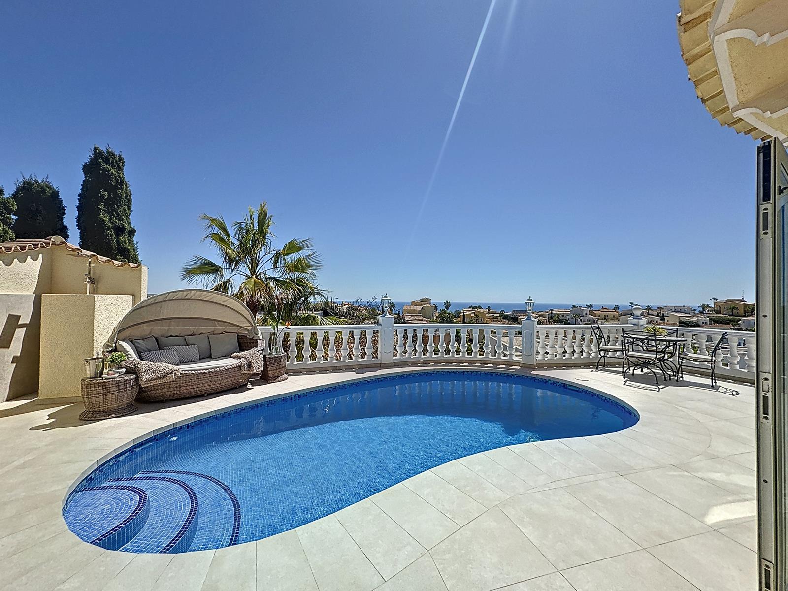 Cumbre del Sol villa with sea views and private pool