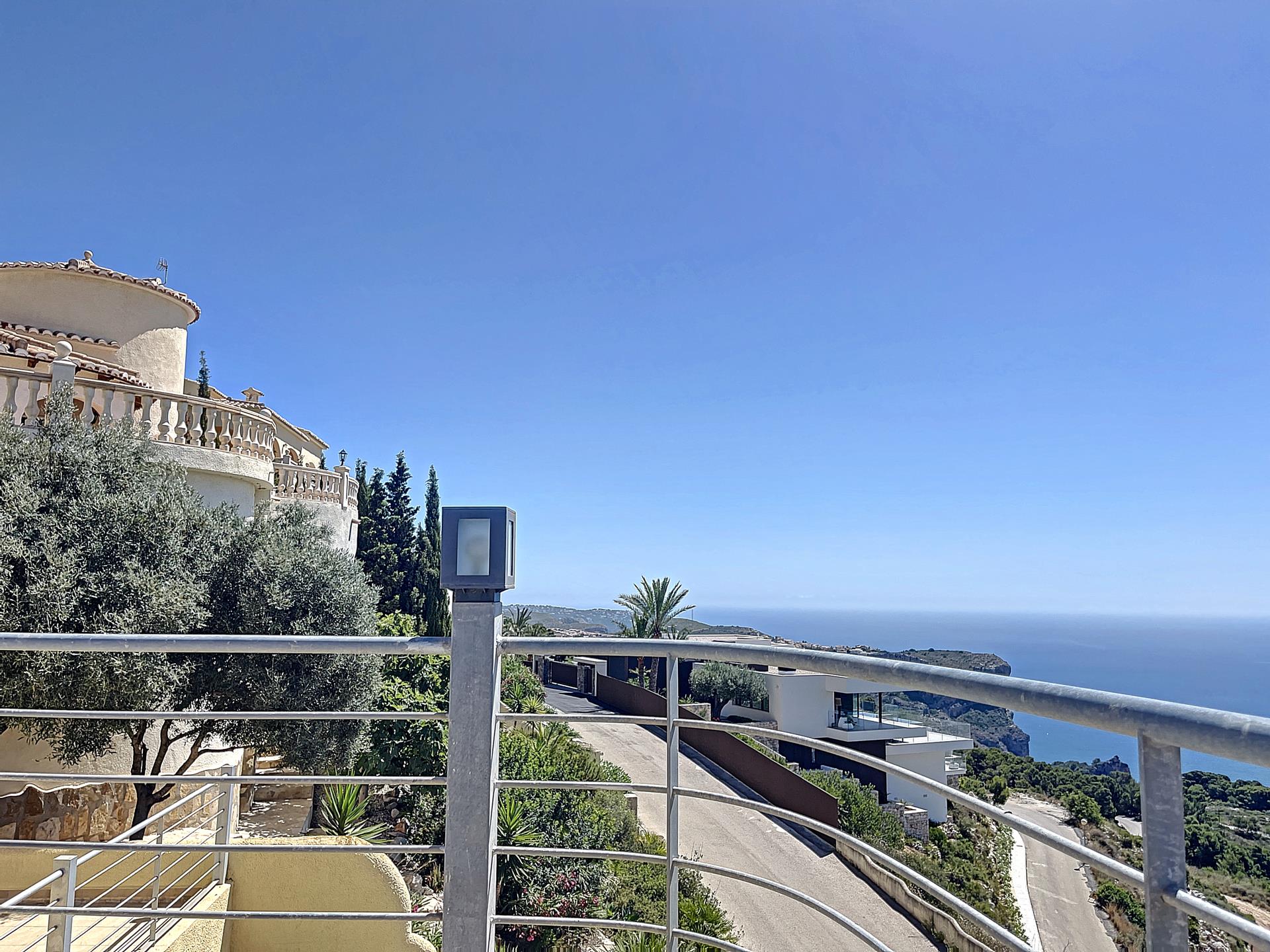 villa con espectaculares vistas al mar