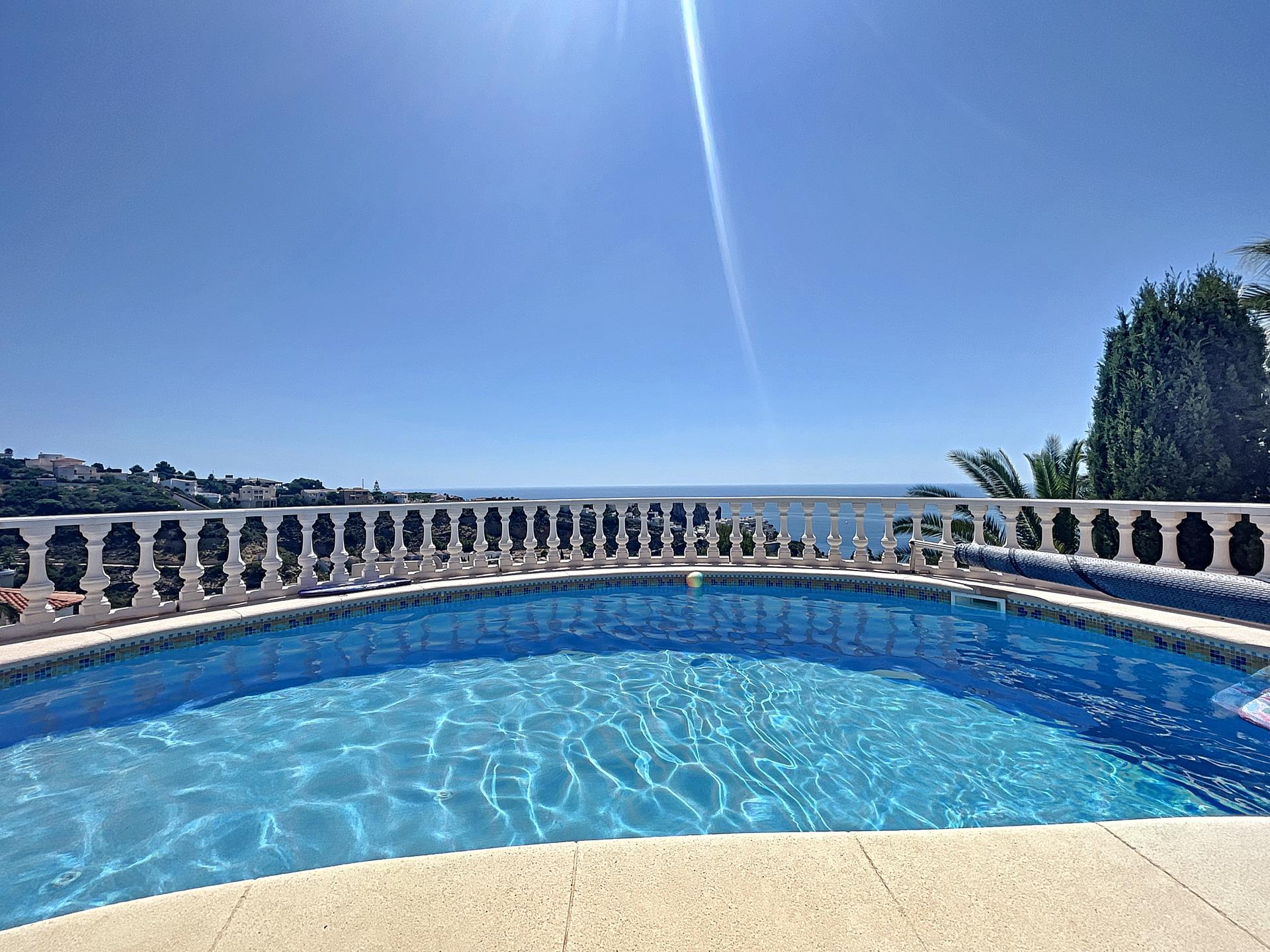 villa in Residencial Camelias met spectaculair uitzicht