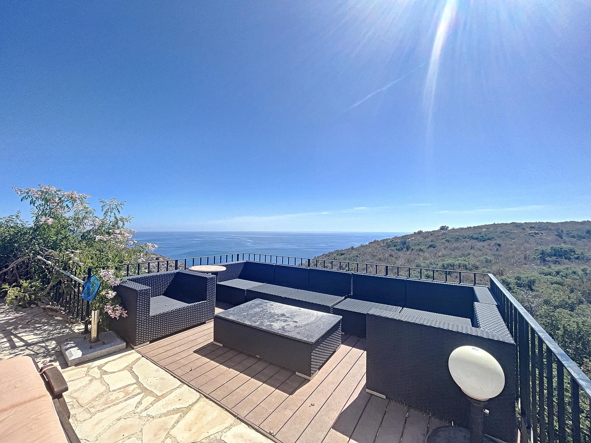 Frontline villa with sea views