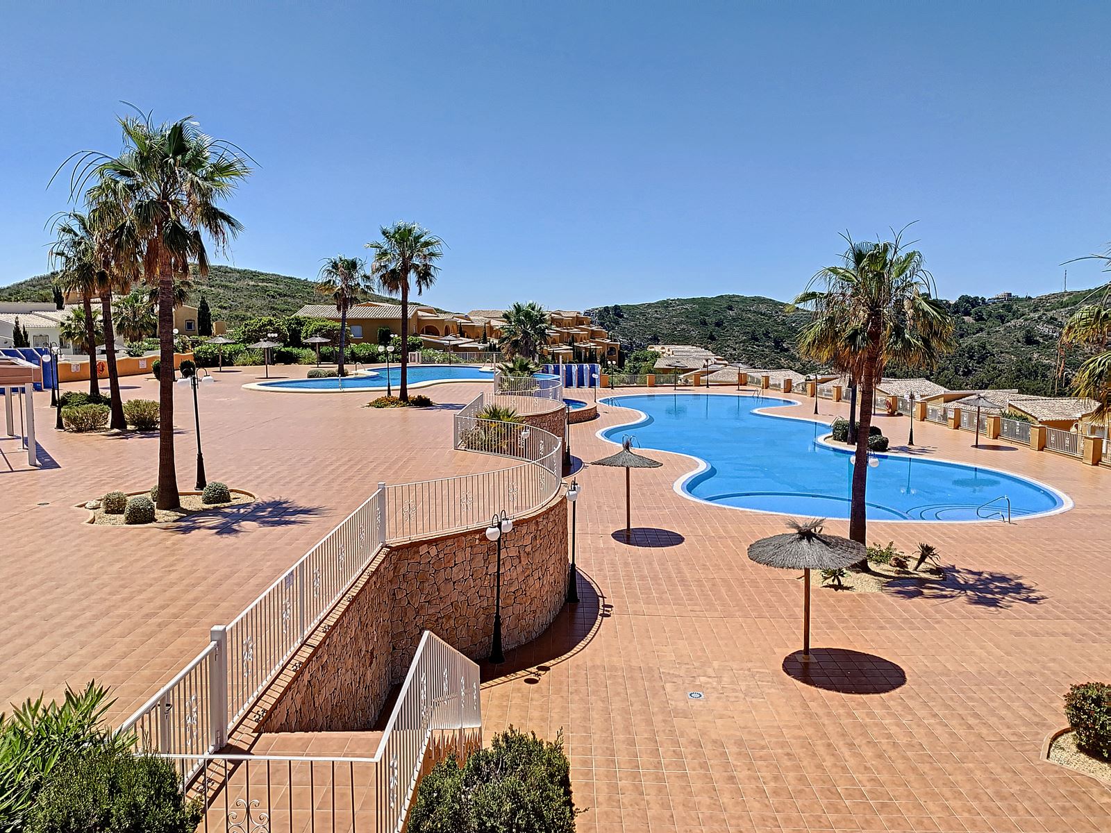 Villa met gemeenschappelijk zwembad