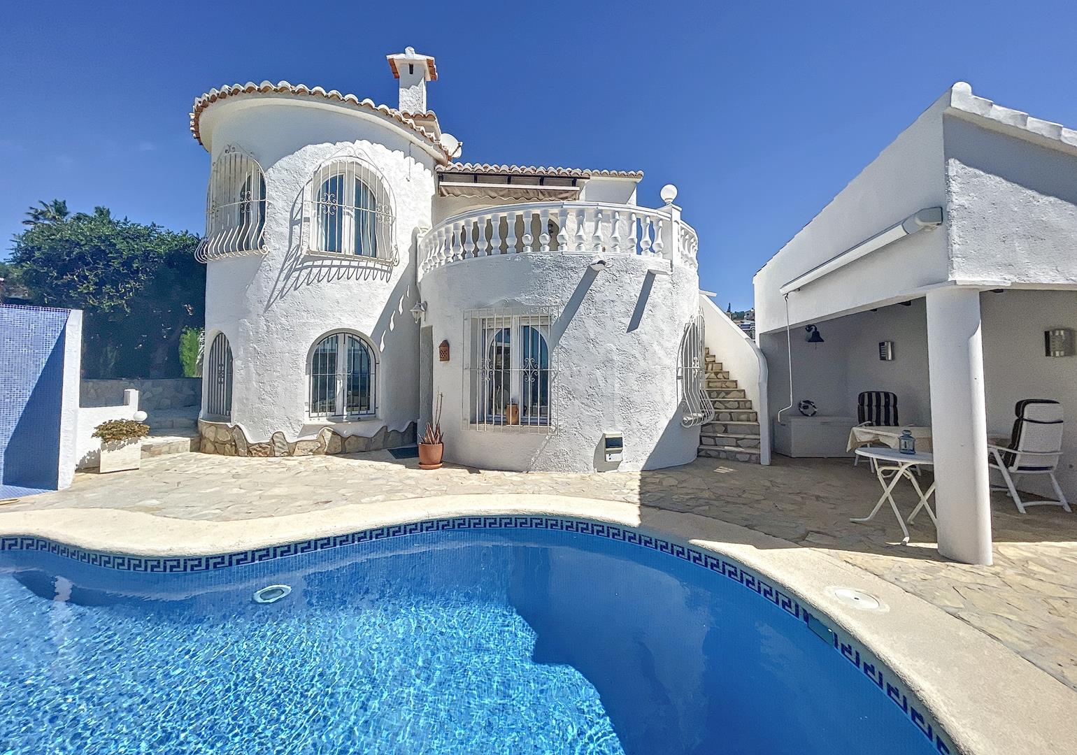 Villa con vista sul mare e piscina privata