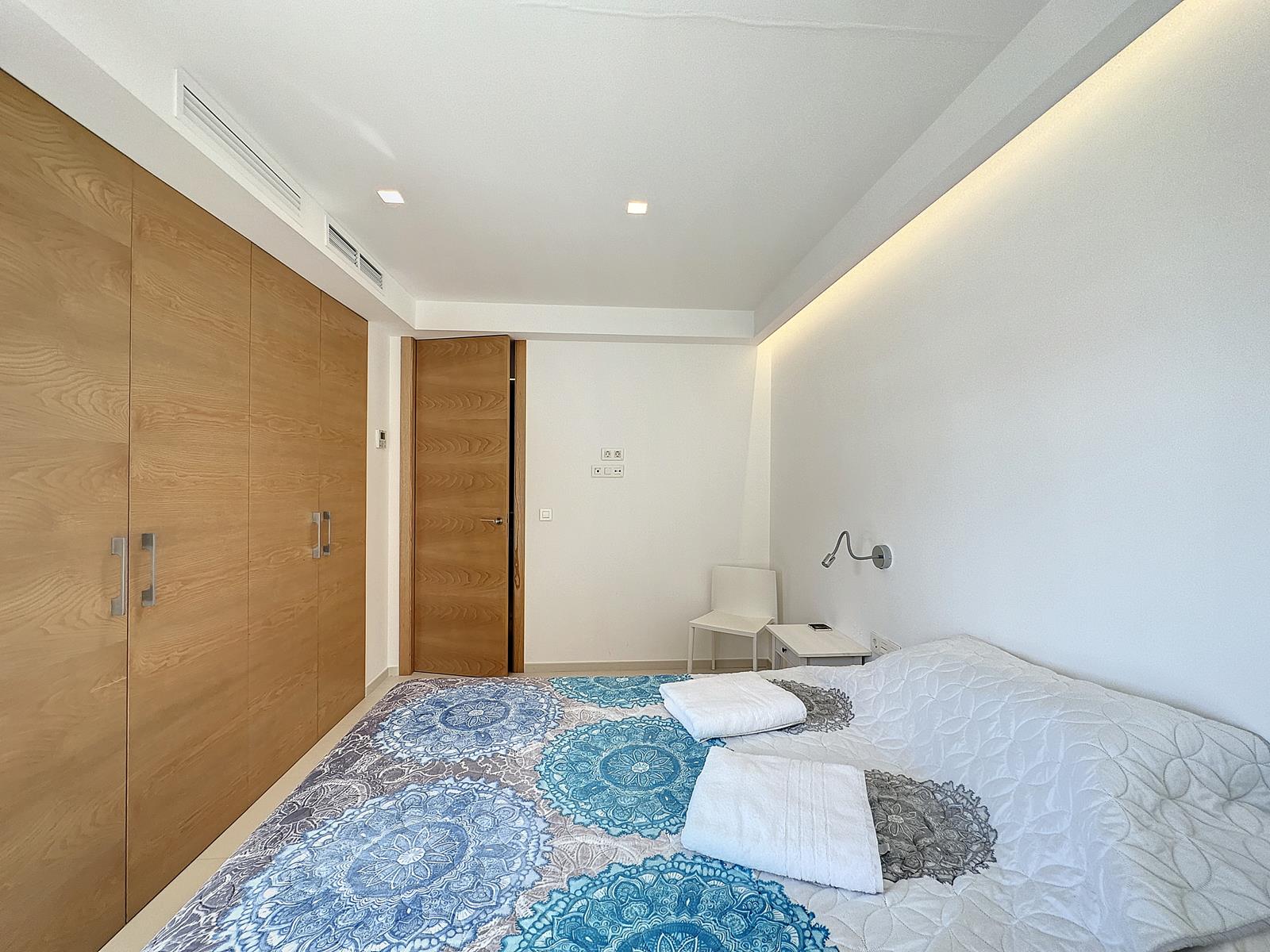 Appartement de luxe dans un style moderne avec vue sur la mer