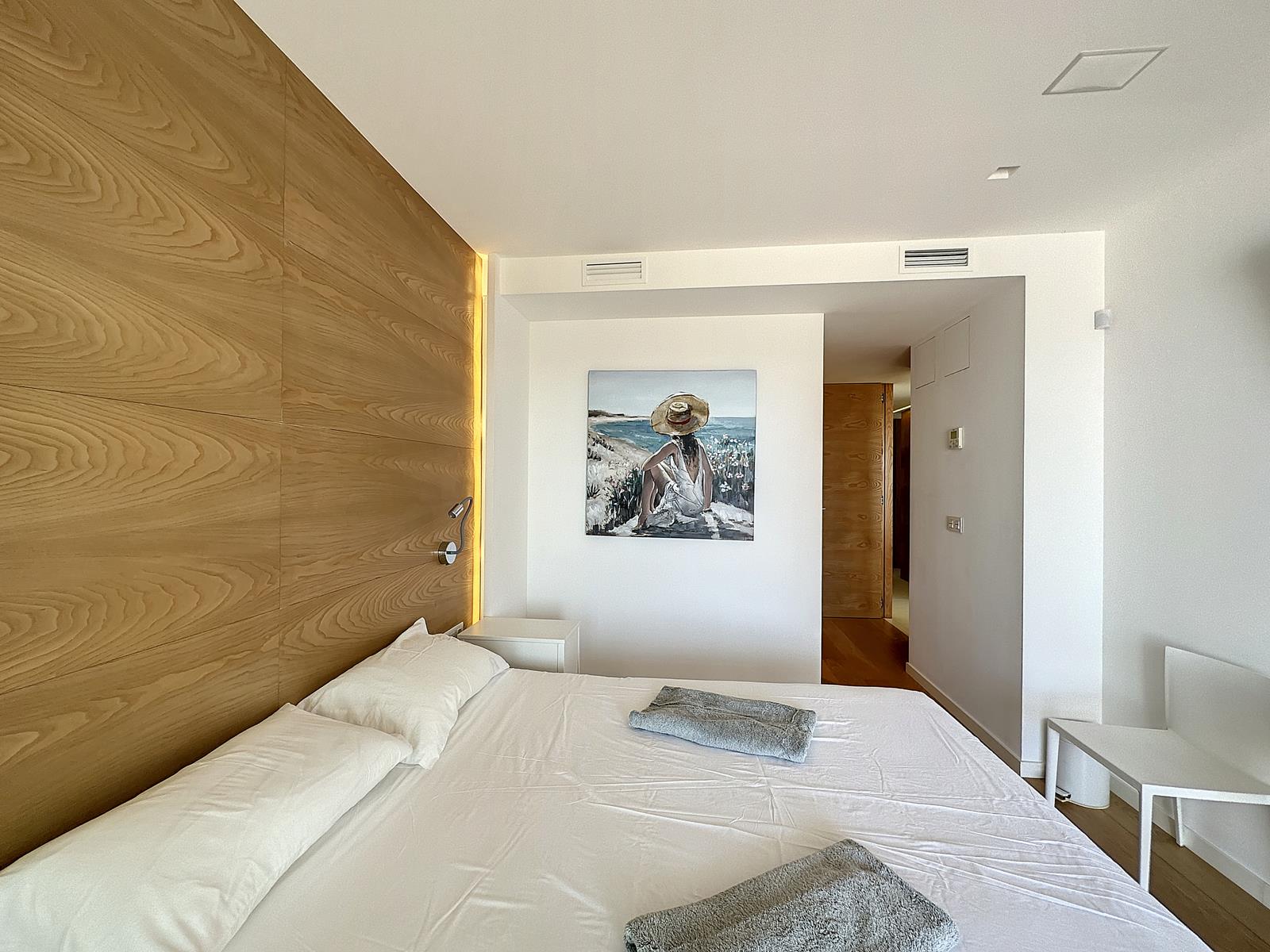 Appartement de luxe dans un style moderne avec vue sur la mer